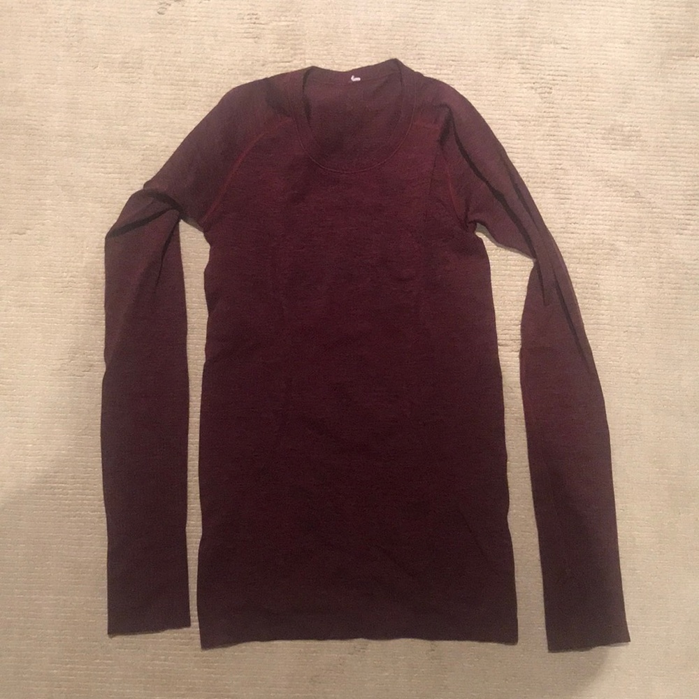 Lulu lemon long sleeve work out shirt